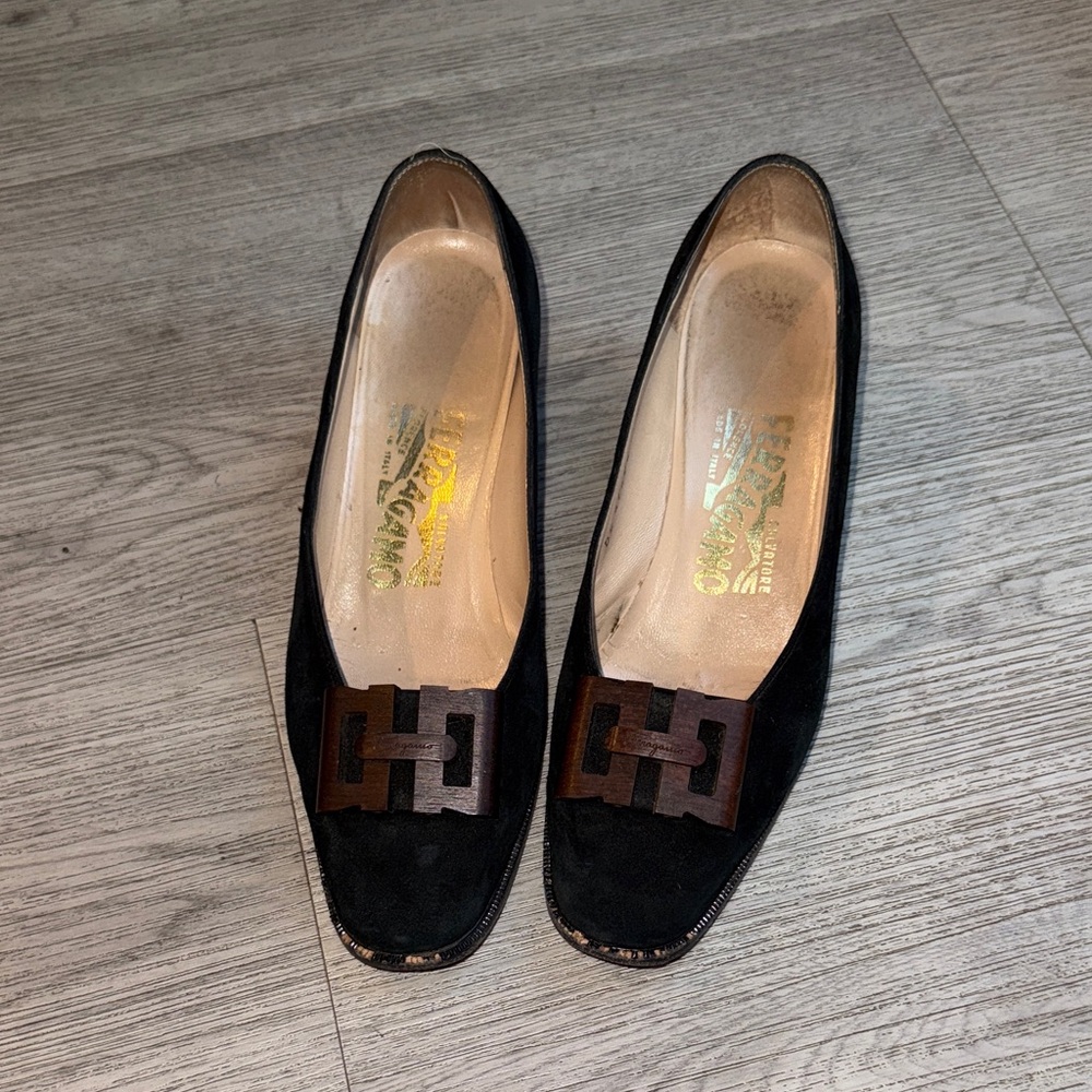 Ferragamo Elegant Black Women's Shoes